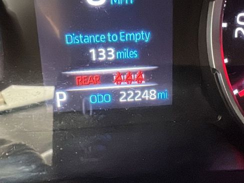 Used 2022 Toyota RAV4 LE image 17