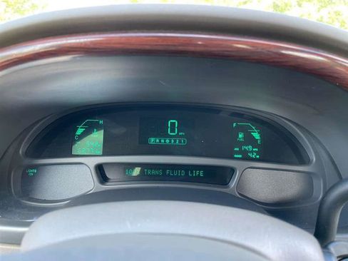 Used 2003 Cadillac De Ville w/ Comfort & Convenience Package FWD image 19