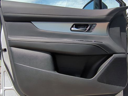 New 2025 Nissan Murano SL image 10