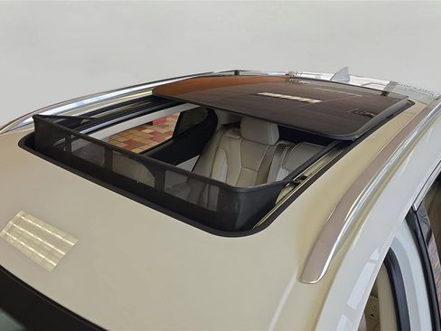 Used 2022 Buick Envision Essence w/ Safety Package image 30