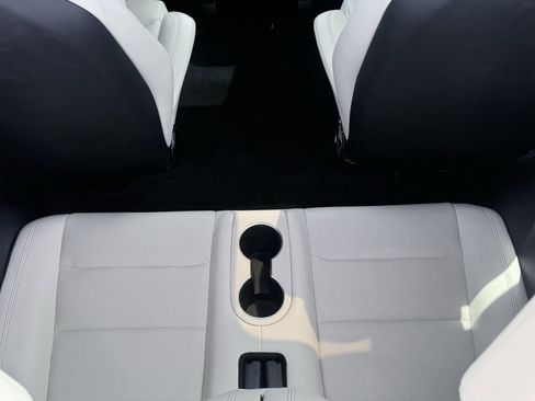 Used 2022 Tesla Model X AWD/4WD image 19
