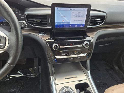 Used 2024 Ford Explorer Limited RWD image 23