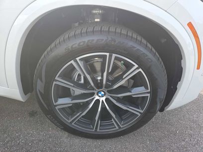 New 2026 BMW X5 sDrive40i w/ M Sport Package