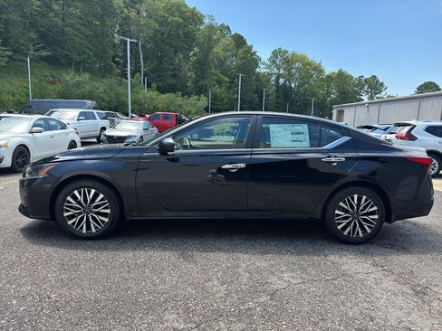 New 2025 Nissan Altima 2.5 SV image 7