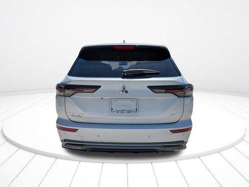 New 2026 Mitsubishi Outlander ES FWD image 5