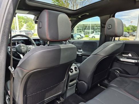 Certified 2022 Mercedes-Benz GLB 250 4MATIC image 18