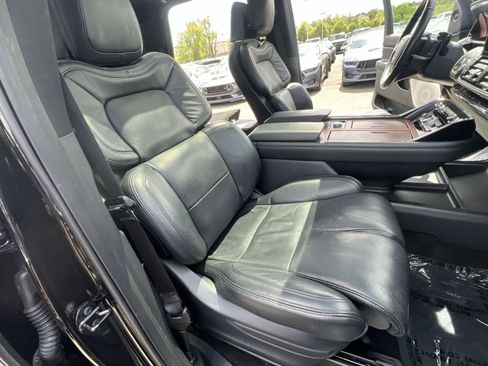 Used 2022 Lincoln Navigator L Reserve AWD/4WD image 36