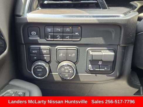 Used 2025 Chevrolet Tahoe Z71 w/ Z71 Off-Road Package AWD/4WD image 31
