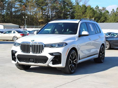 Used 2019 BMW X7 xDrive50i w/ M Sport Package image 3