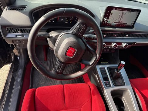 Used 2023 Honda Civic Type R image 10