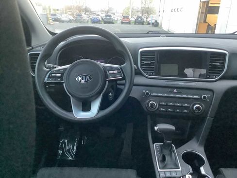 Used 2020 Kia Sportage LX image 10