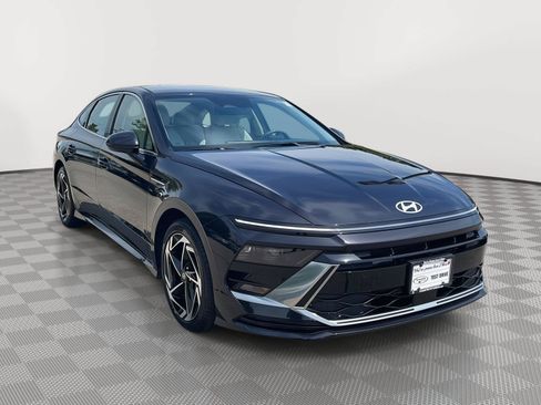 Used 2026 Hyundai Sonata SEL FWD image 3