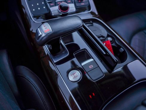 Used 2018 Audi A8 L 4.0T image 29