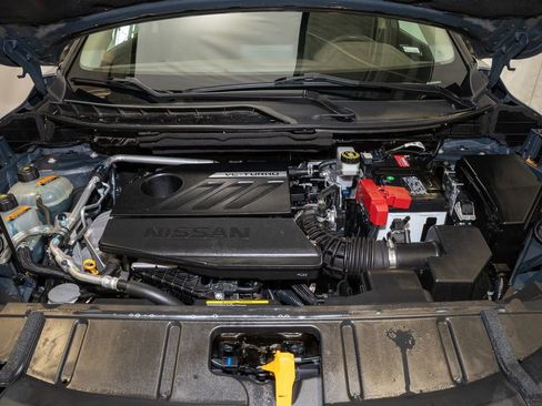 Used 2023 Nissan Rogue SV image 18