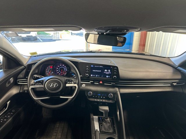 Used 2021 Hyundai Elantra SEL FWD image 19
