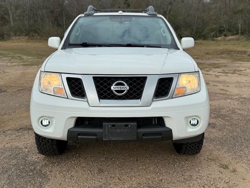 Used 2017 Nissan Frontier PRO-4X w/ Pro-4x Luxury Package image 8