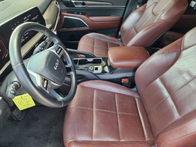 Used 2023 Kia Telluride EX w/ EX Captain's Chair Package FWD image 12