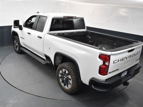 Used 2021 Chevrolet Silverado 2500 Custom w/ Custom Value Package AWD/4WD image 24