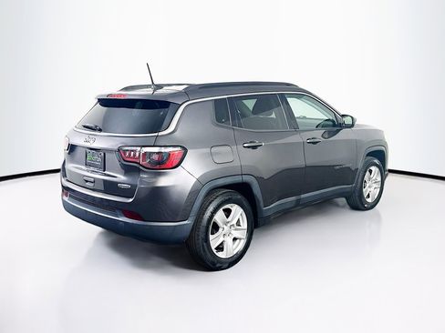 Used 2022 Jeep Compass Latitude image 9