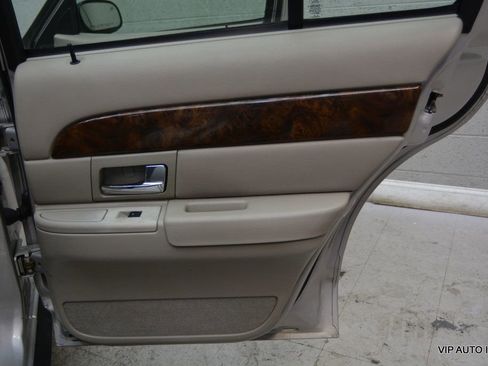 Used 2009 Mercury Grand Marquis LS image 10