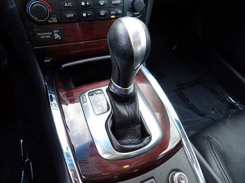 Used 2011 INFINITI G37 x w/ Premium Pkg image 18