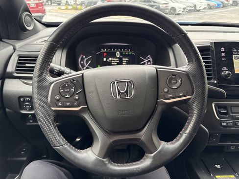 Used 2024 Honda Passport TrailSport image 18