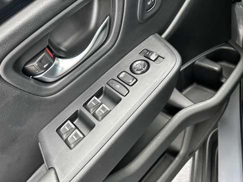 Used 2025 Honda Pilot Touring image 23