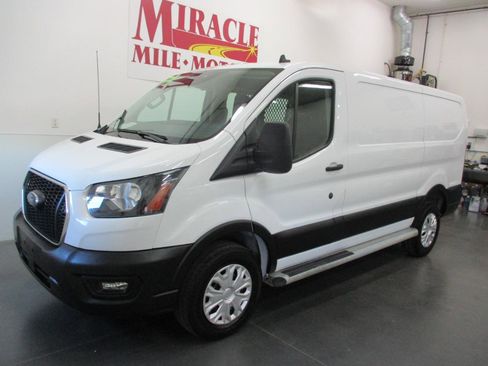 Used 2024 Ford Transit 250 Low Roof w/ Exterior Upgrade Package image 3