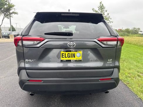 Used 2021 Toyota RAV4 LE AWD/4WD image 3