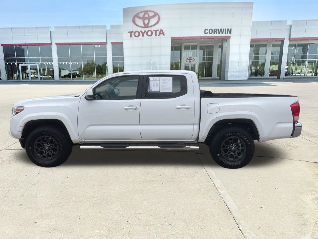 Used 2017 Toyota Tacoma SR5 w/ Tow Package AWD/4WD image 2
