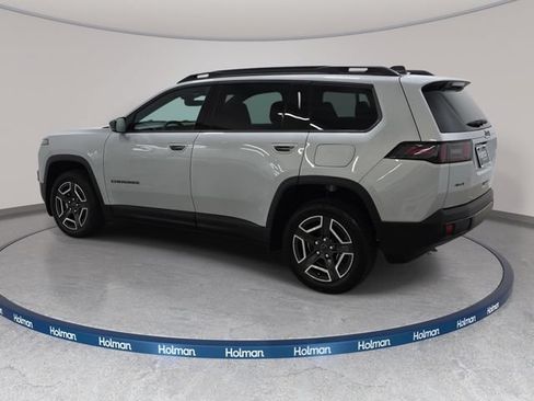 Used 2026 Jeep Cherokee Limited AWD/4WD image 8