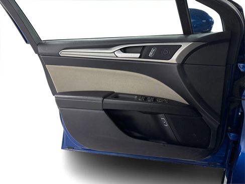 Used 2018 Ford Fusion S image 20