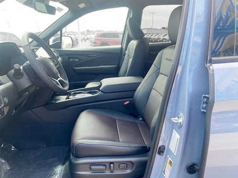 New 2026 Honda Ridgeline Black Edition image 4