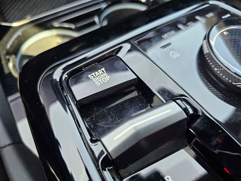 Used 2025 BMW 530i xDrive image 41