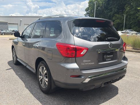 Used 2019 Nissan Pathfinder S FWD image 5