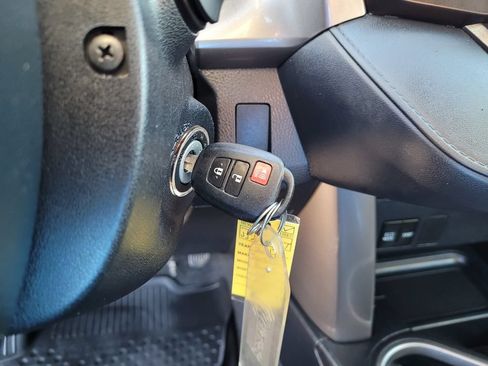 Used 2018 Toyota RAV4 LE w/ All Weather Liner Package FWD image 19