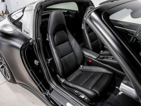 Used 2014 Porsche 911 Targa 4S image 30