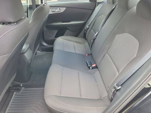 Used 2024 Kia Forte LXS w/ LXS Technology Package FWD image 12