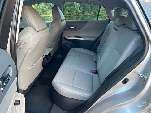 Used 2024 Toyota Venza Limited AWD/4WD image 14