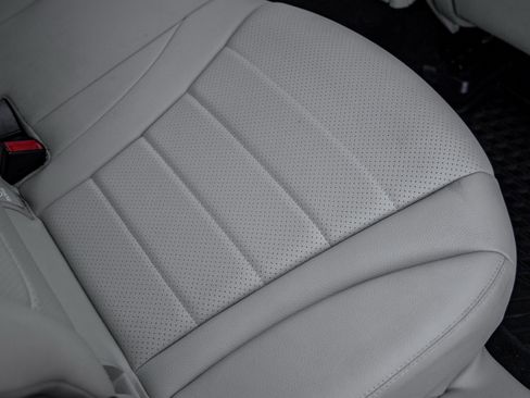 Used 2018 Mercedes-Benz GLC 300 GLC 300 image 35