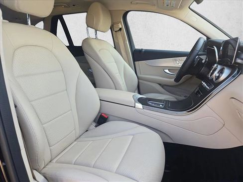 Certified 2022 Mercedes-Benz GLC 300 image 20