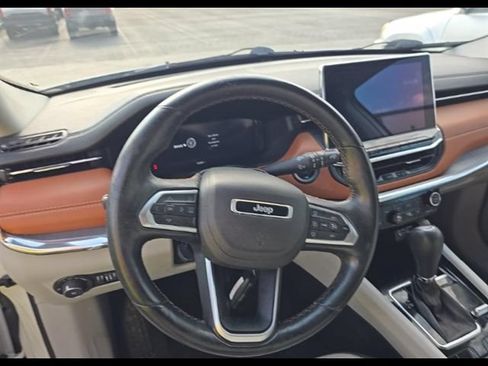 Used 2022 Jeep Compass Limited w/ Elite Group AWD/4WD image 5