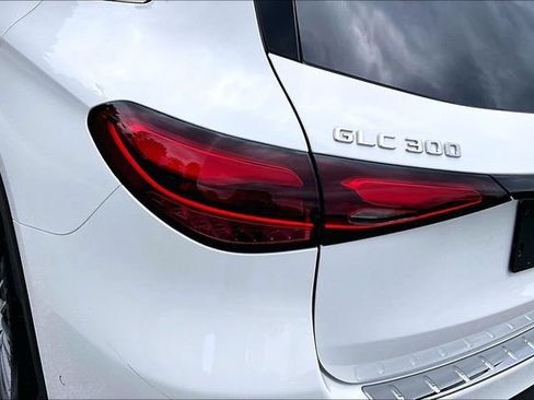 Used 2026 Mercedes-Benz GLC 300 4MATIC image 26