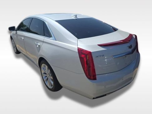 Used 2016 Cadillac XTS Luxury w/ Driver Awareness Package FWD image 3