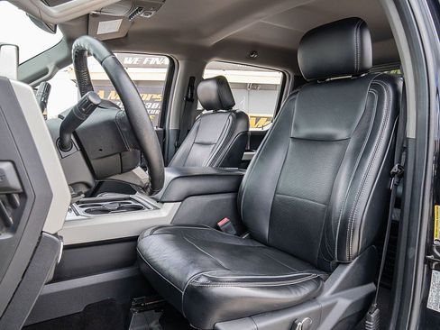 Used 2019 Ford F250 Lariat w/ Lariat Value Package image 14