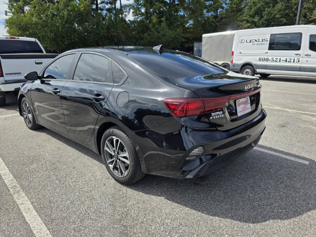 Used 2024 Kia Forte LXS FWD image 3