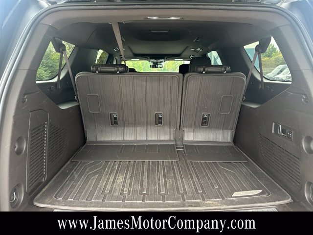 Used 2024 GMC Yukon XL Denali AWD/4WD image 9