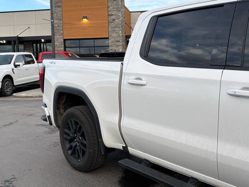 Used 2024 GMC Sierra 1500 Elevation image 3