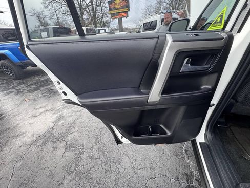 Used 2019 Toyota 4Runner SR5 image 36