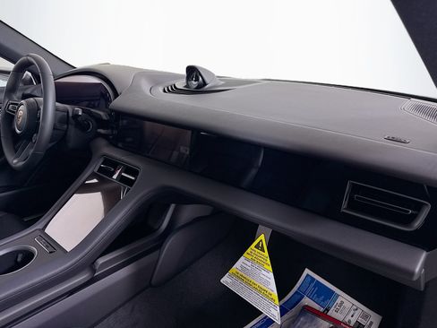 Certified 2026 Porsche Taycan AWD/4WD image 23
